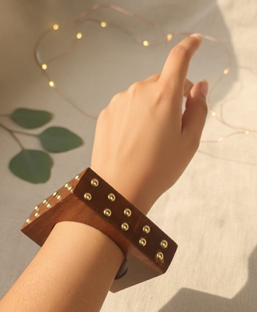 Wooden square shaped bangle