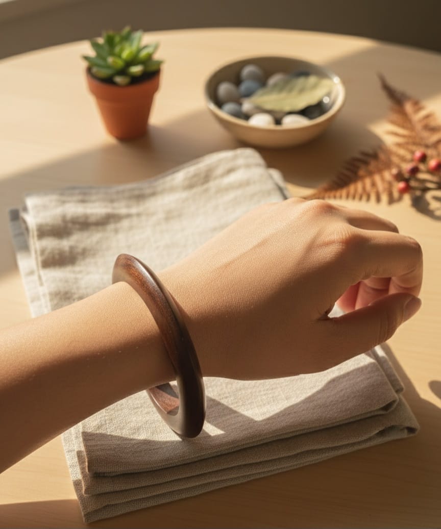 Set of 4 wooden Bangles