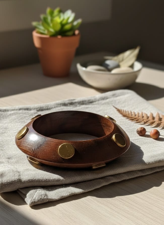 Set of 5 wooden bangles